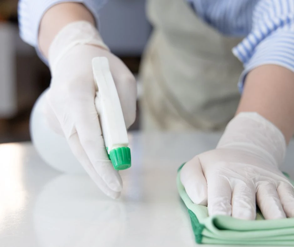 5 Reasons Why You Should Hire a Professional Cleaning Service 