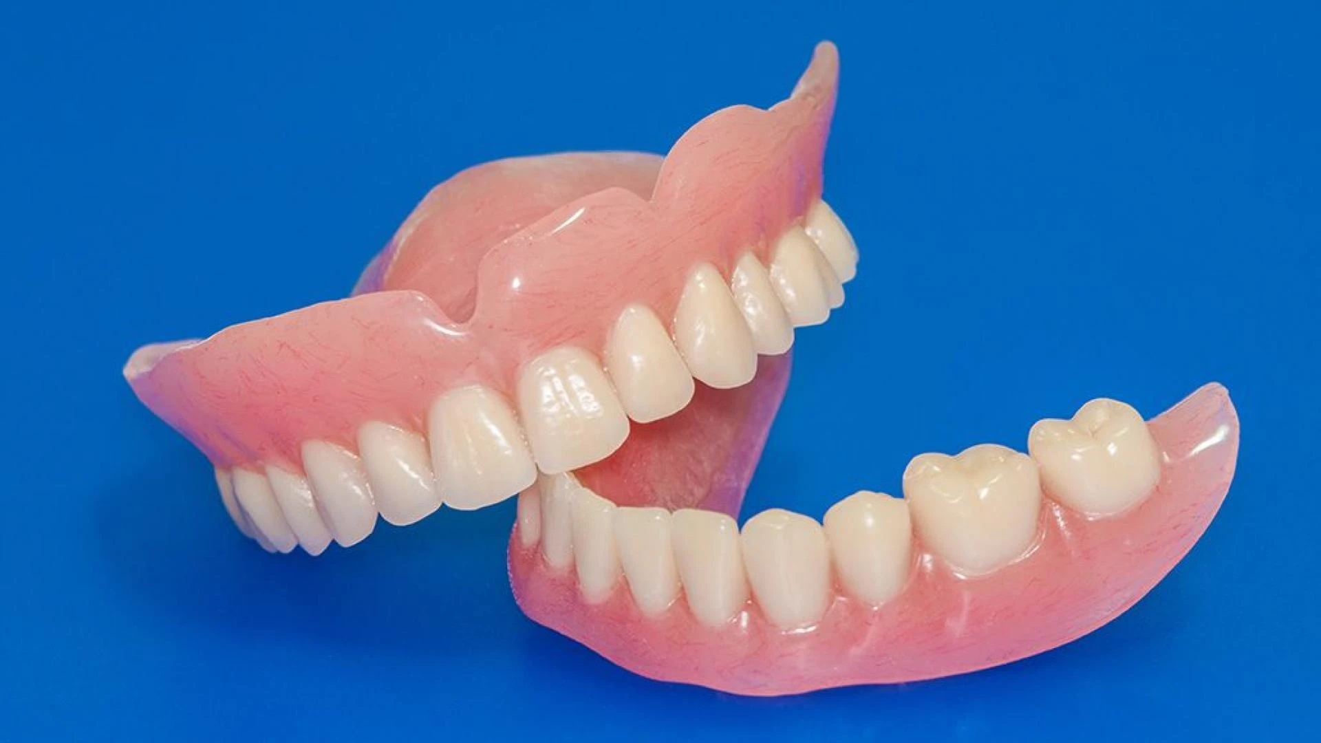 Affordable Dentures: What You Need to Know