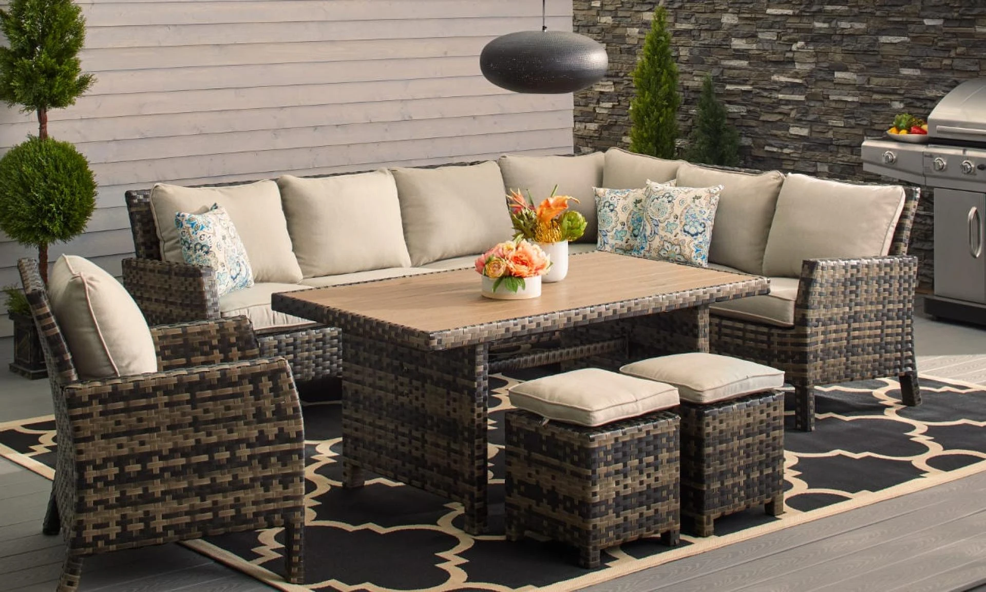 6 Key Features of the Best Outdoor Furniture Set: