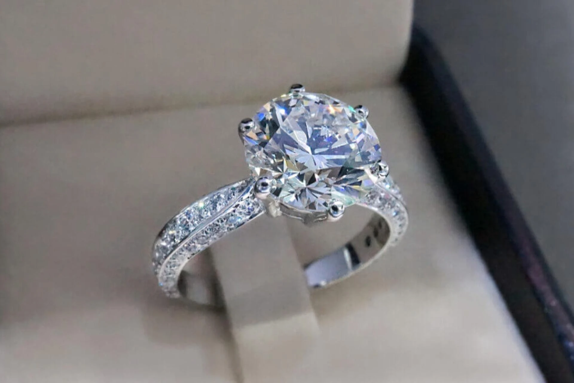 Matching Couple Ring Sets: A Symbol of Your Love and Commitment
