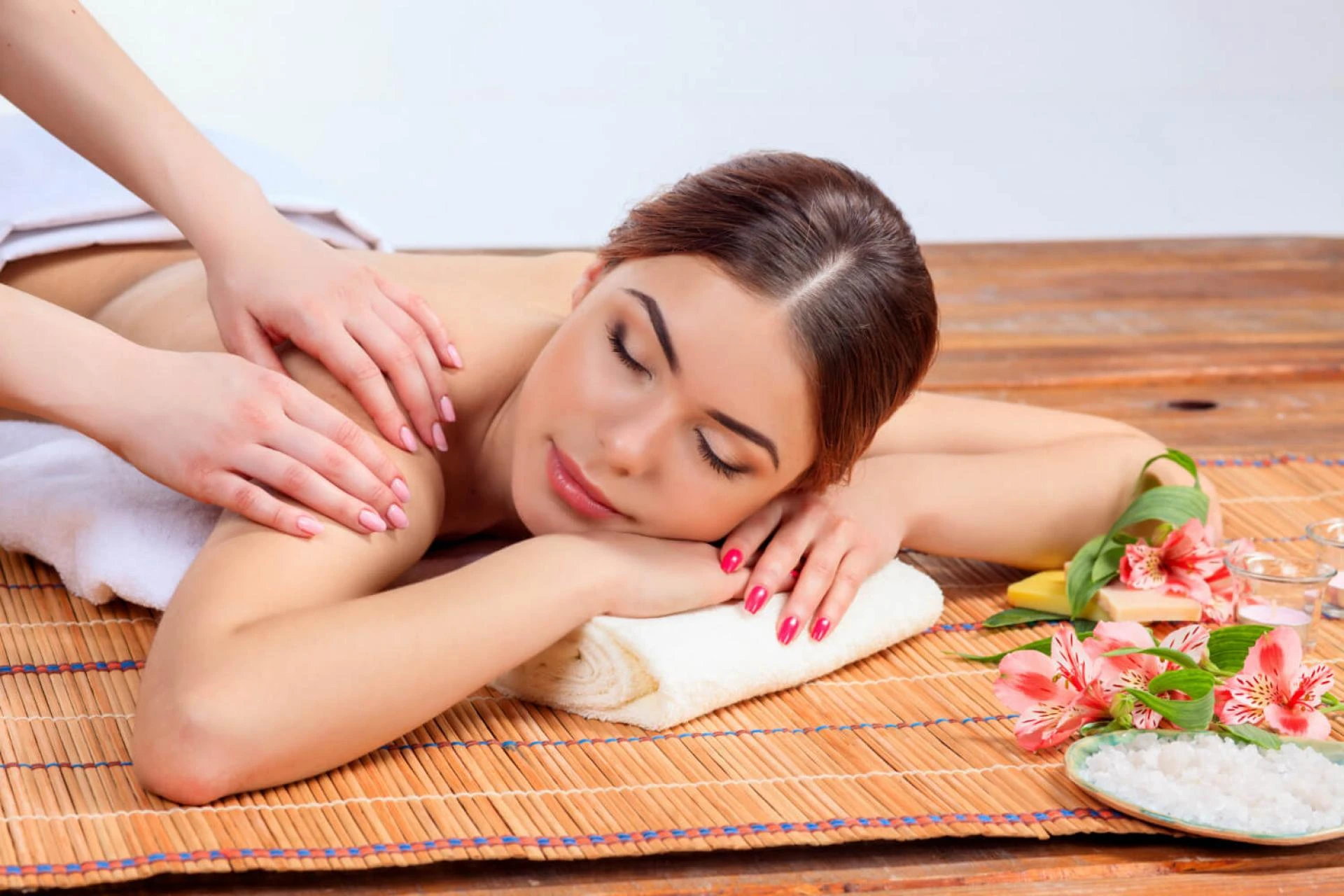 Pamper Yourself With These Home Massage Services