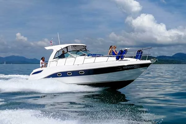 Discover Luxury: Private Yacht Charter in Dubai