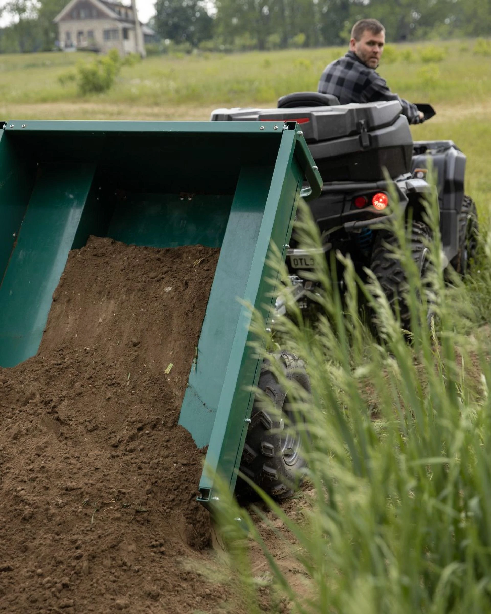 How to Prepare Logs for Your Portable Sawmill Bandsaw