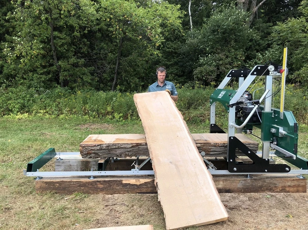 3 Reasons Bandsaw Sawmills Are Perfect for Acreage Management