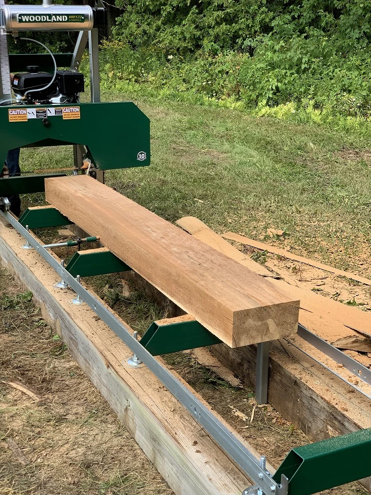 3 Reasons to Invest in a Portable Bandsaw Mill