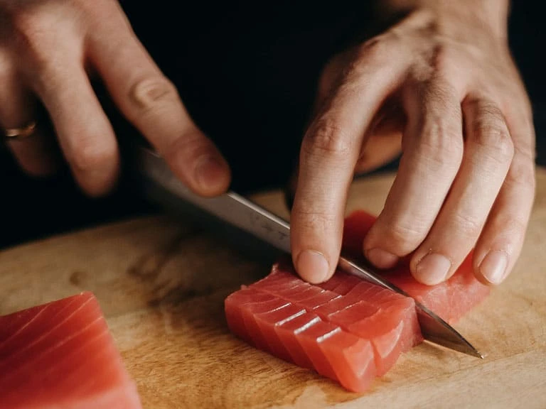 What’s the Difference Between Poke and Sashimi?