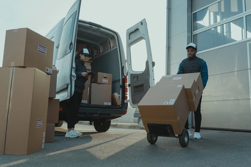 Key Factors to Consider Right Logistics Services for Your Business