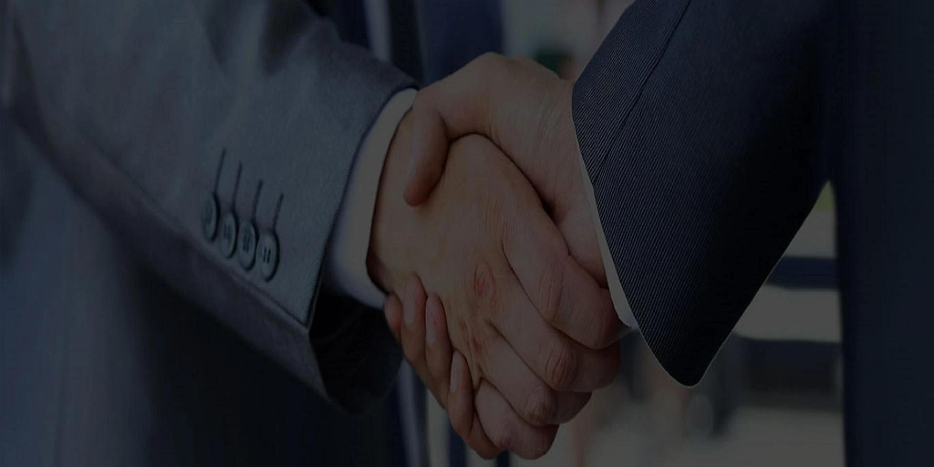 Insurance Agent vs. Broker: Who to Choose in Calgary?