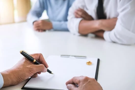 SHOULD MY SPOUSE AND I LIVE TOGETHER DURING THE DIVORCE?