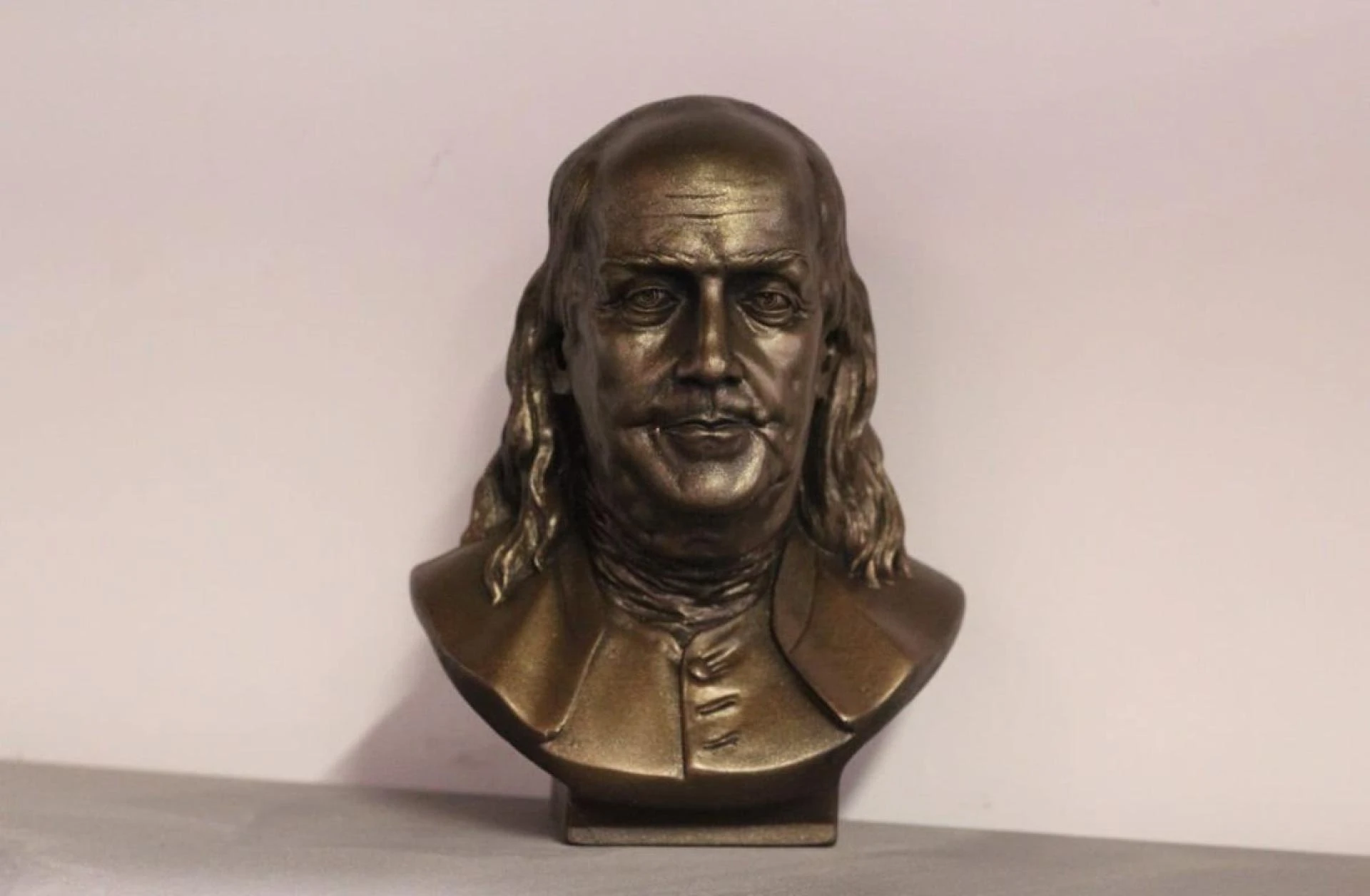 Exploring the History and Significance of the Benjamin Franklin Statue