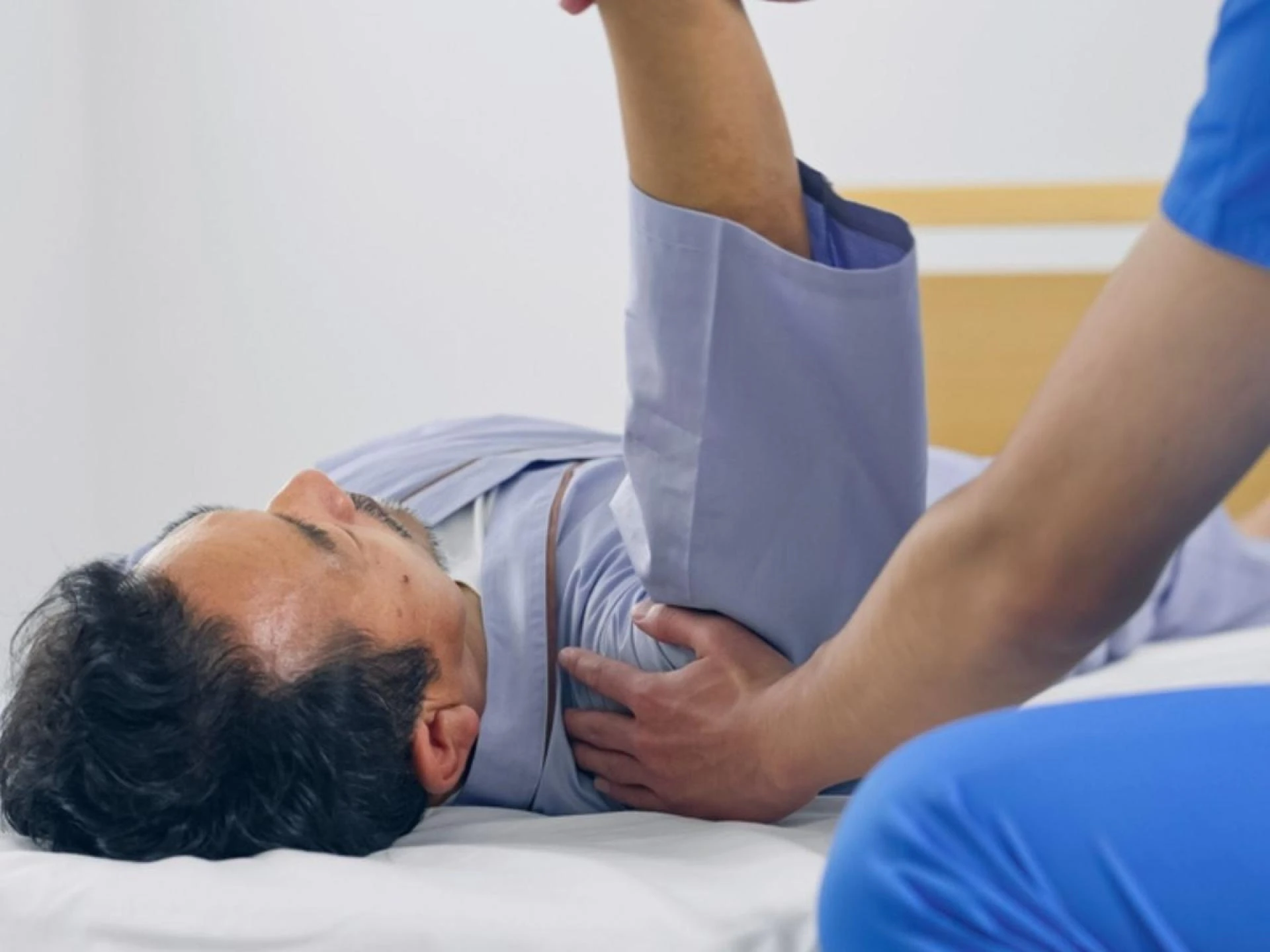 How to Cure Frozen Shoulder Quickly?