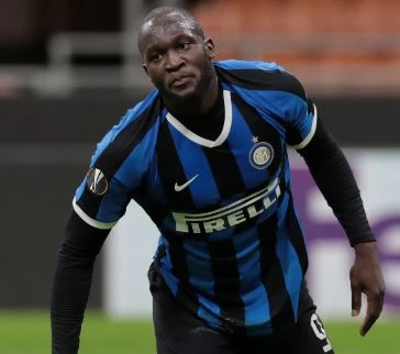 Na Inter de Milão, 23 de 25 tiveram sintomas de coronavírus, diz artilheiro