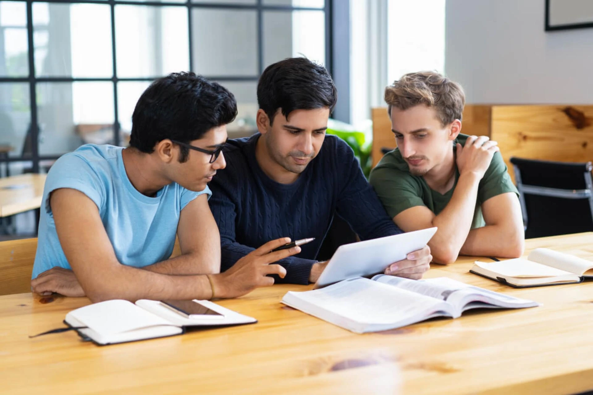 Studying in a Group Can Aid Greatly for Government Exam Prep