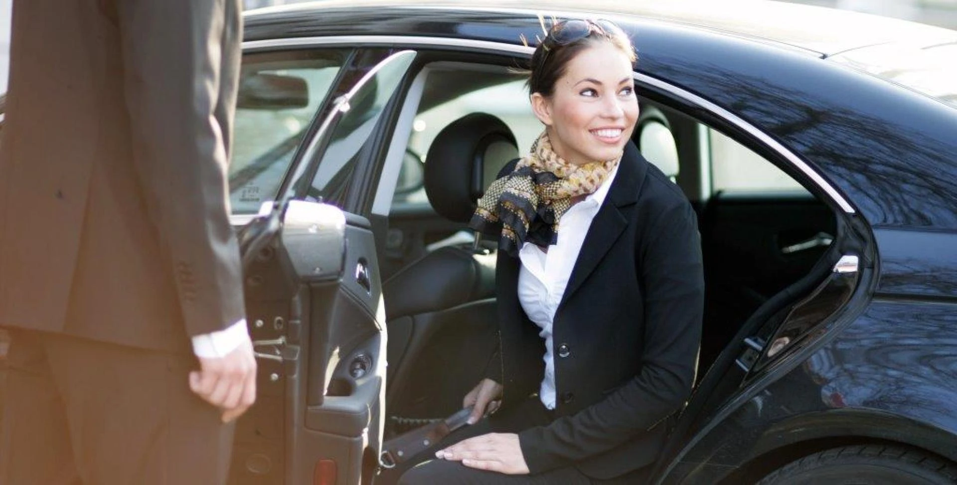 BOOKROAD - Your Ultimate Solution For The Best Chauffeur &amp; Luxury Drive Services