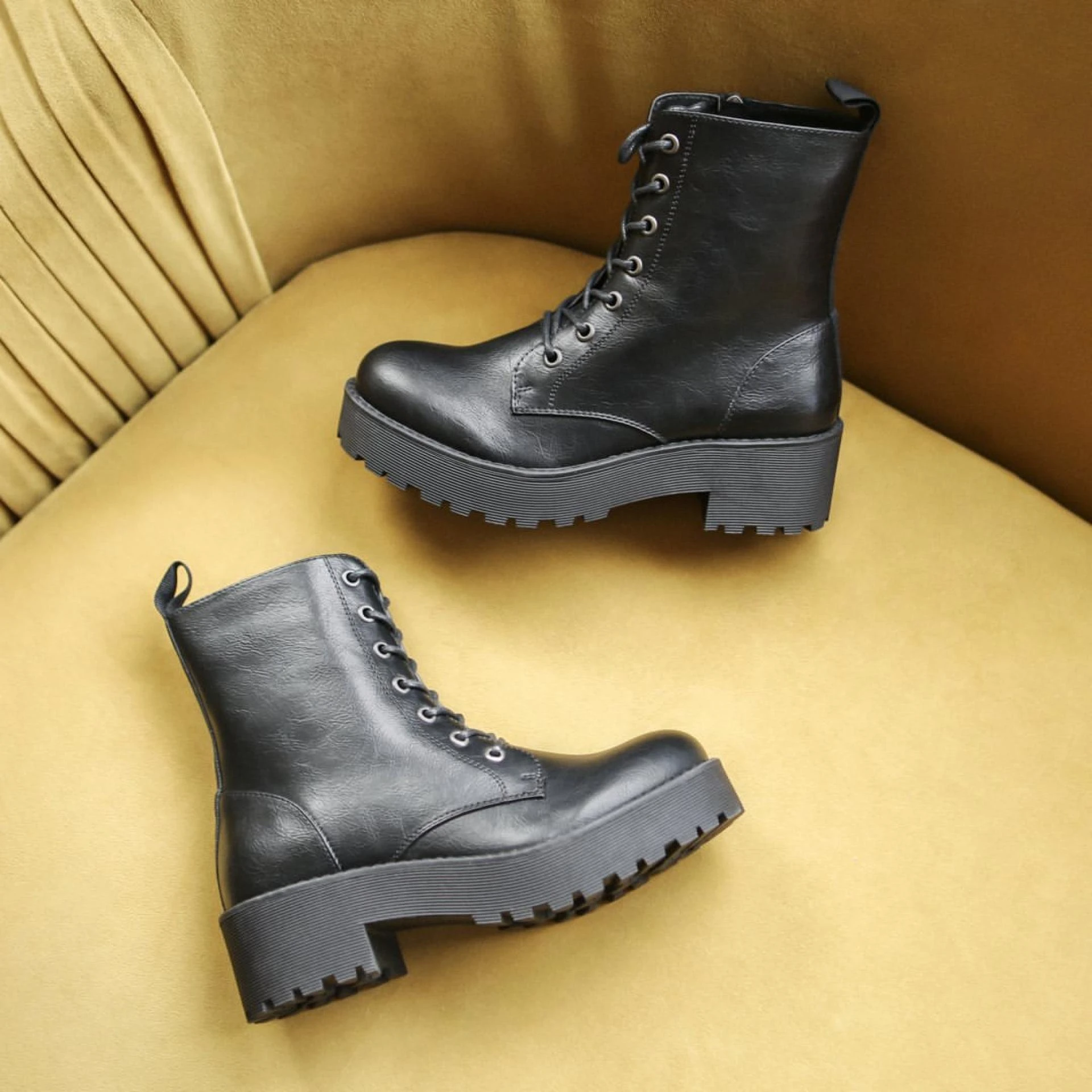 5 Unexpected Ways to Wear Your Favorite Shoes