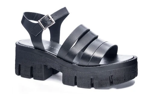 4 Sandals That Look Great in Any Setting