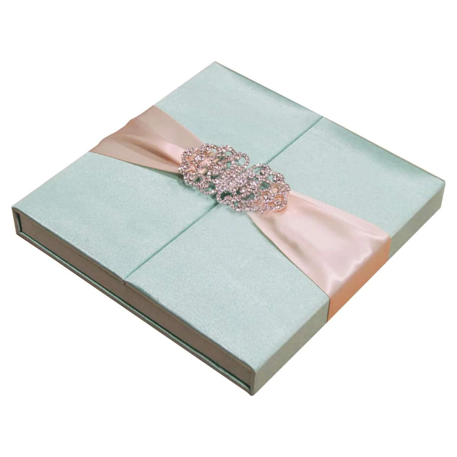 What invitation boxes to choose for the New Year in Michigan?