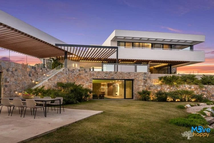 Invest in Las Colinas: Top Properties for Sale