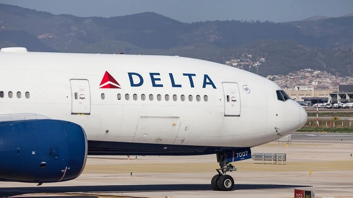 How Much Does it Cost to change the flight on Delta?