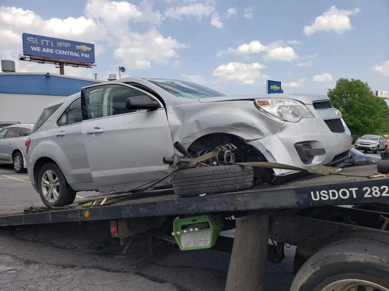 Few Signs For Selecting Right Tow Truck Company