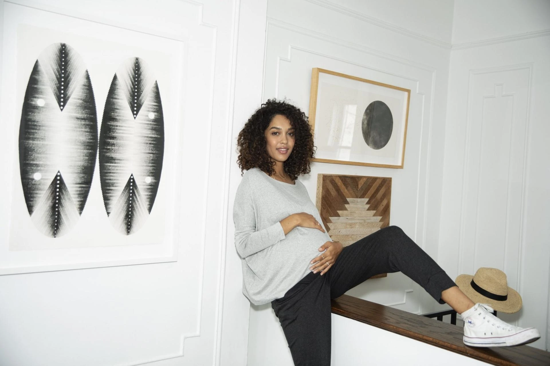 5 Ways to Wear a Cute Maternity Sweater for Pregnancy and Nursing