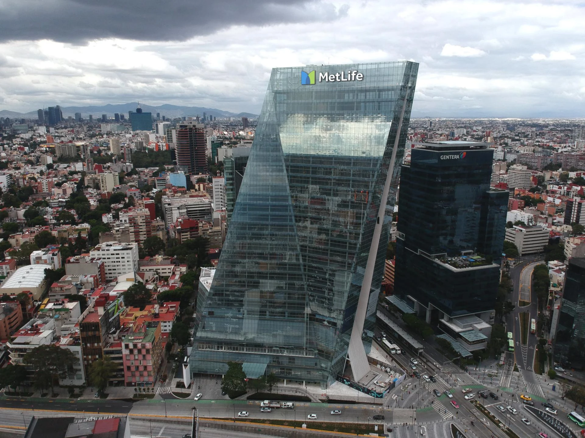 What Are The Services That Are Offered By MetLife Headquarters?