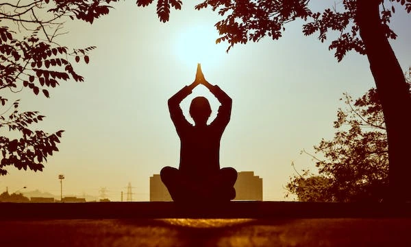 Yoga Classes in Dubai and Health Benefits of Yoga Meditation Exercises