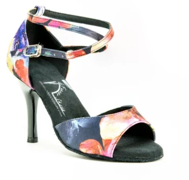 What to look for when you are buying dancing shoes from a top online seller?