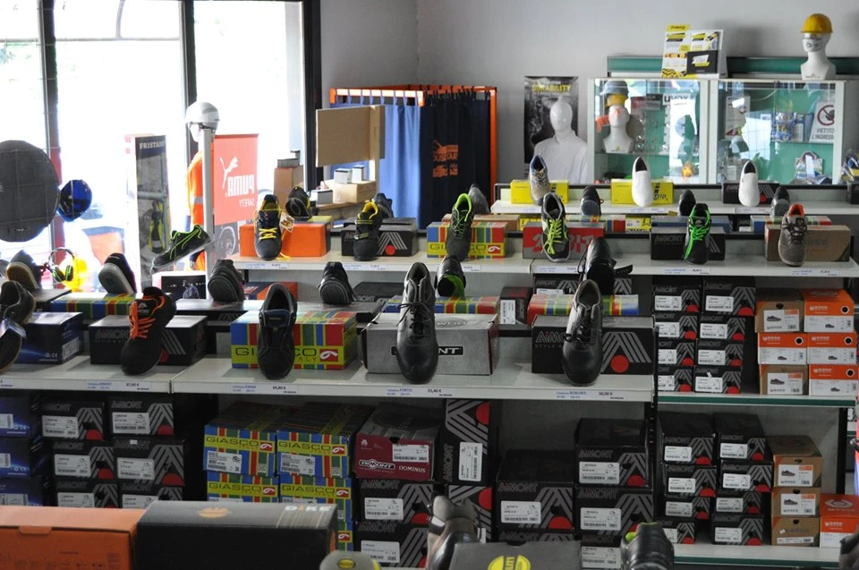 Esplorando Il Fascino Degli Spazi Ristretti A Verona