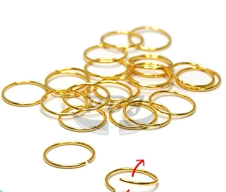 How to choose the perfect nose rings to match your outfit?