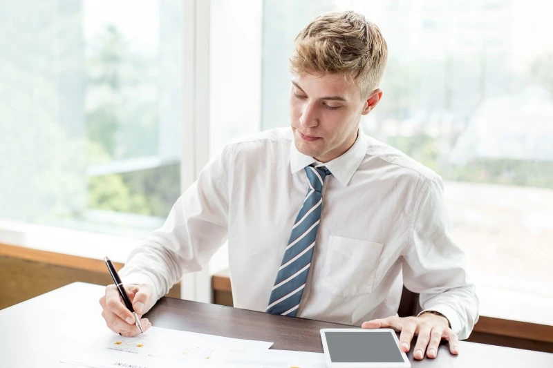 How to prepare a business plan for company registration in Kuwait.