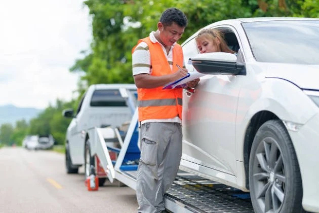 Tips to Find the Right 24 Hour Towing Service