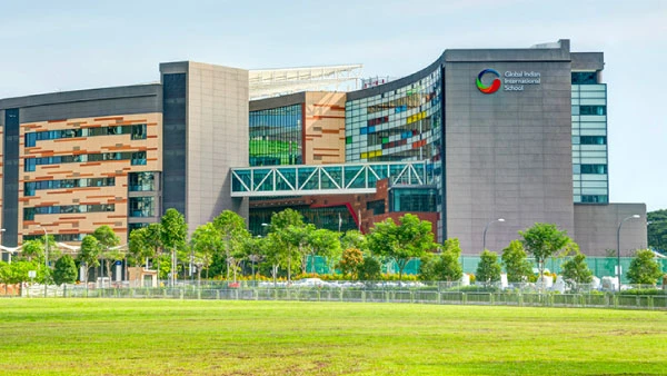 The Positive Effects of Progressive High School Japan