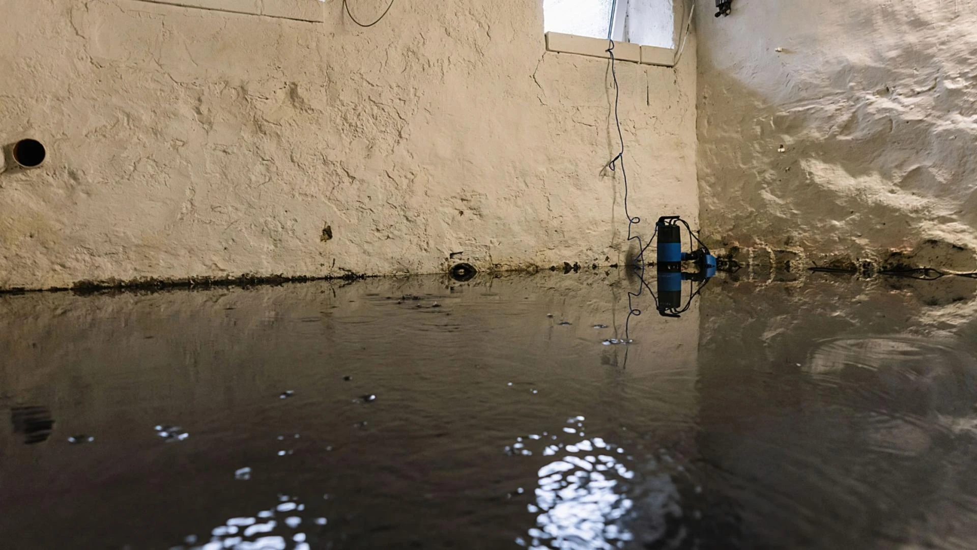 Reasons Why Your Basement Might Leak in the Winter