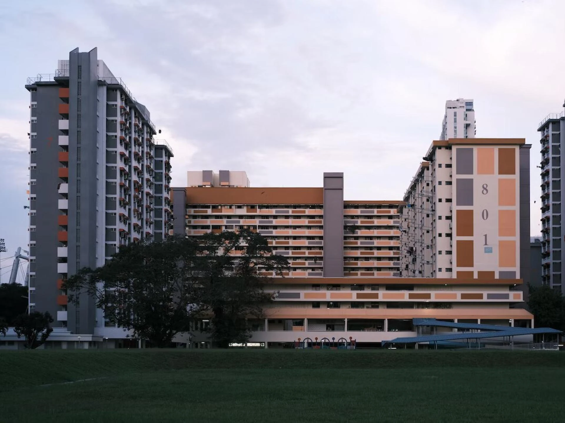 Pros and Cons of Staying in a Public Housing Airbnb in Singapore