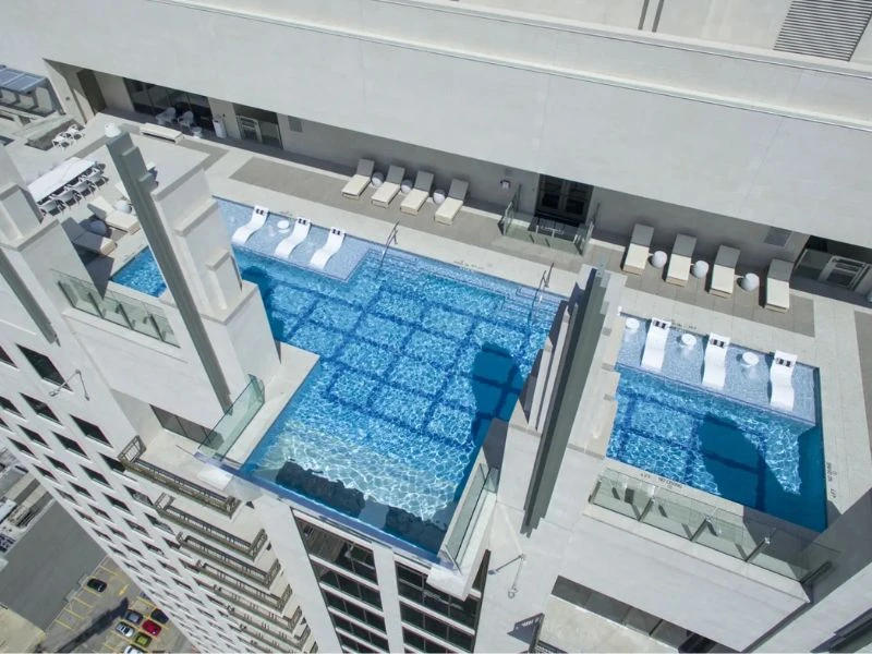 Houston's Top Hotels with Rooftop Pools: Escape to the Oasis