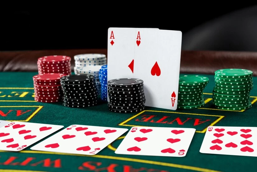 Designing Engaging Poker Game: Levels and Challenges