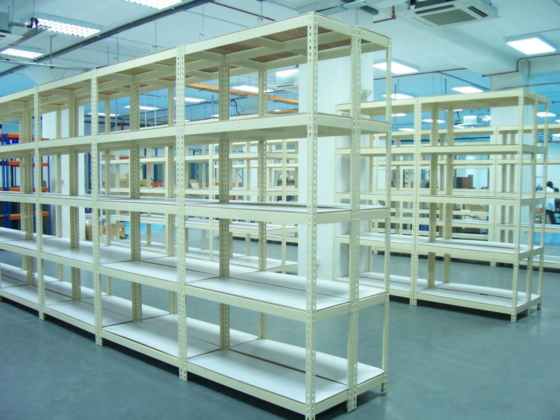 Effortlessly Optimize Your Space with the Best Boltless Rack in Singapore