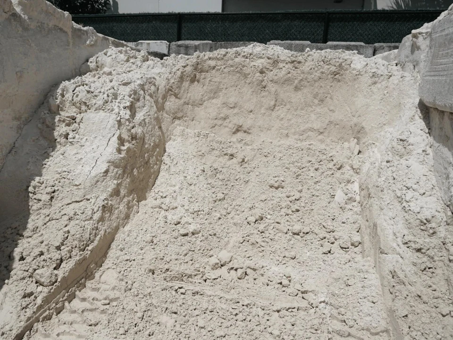 The Ultimate Guide to Using Lawn Leveling Sand for a Perfectly Smooth Yard