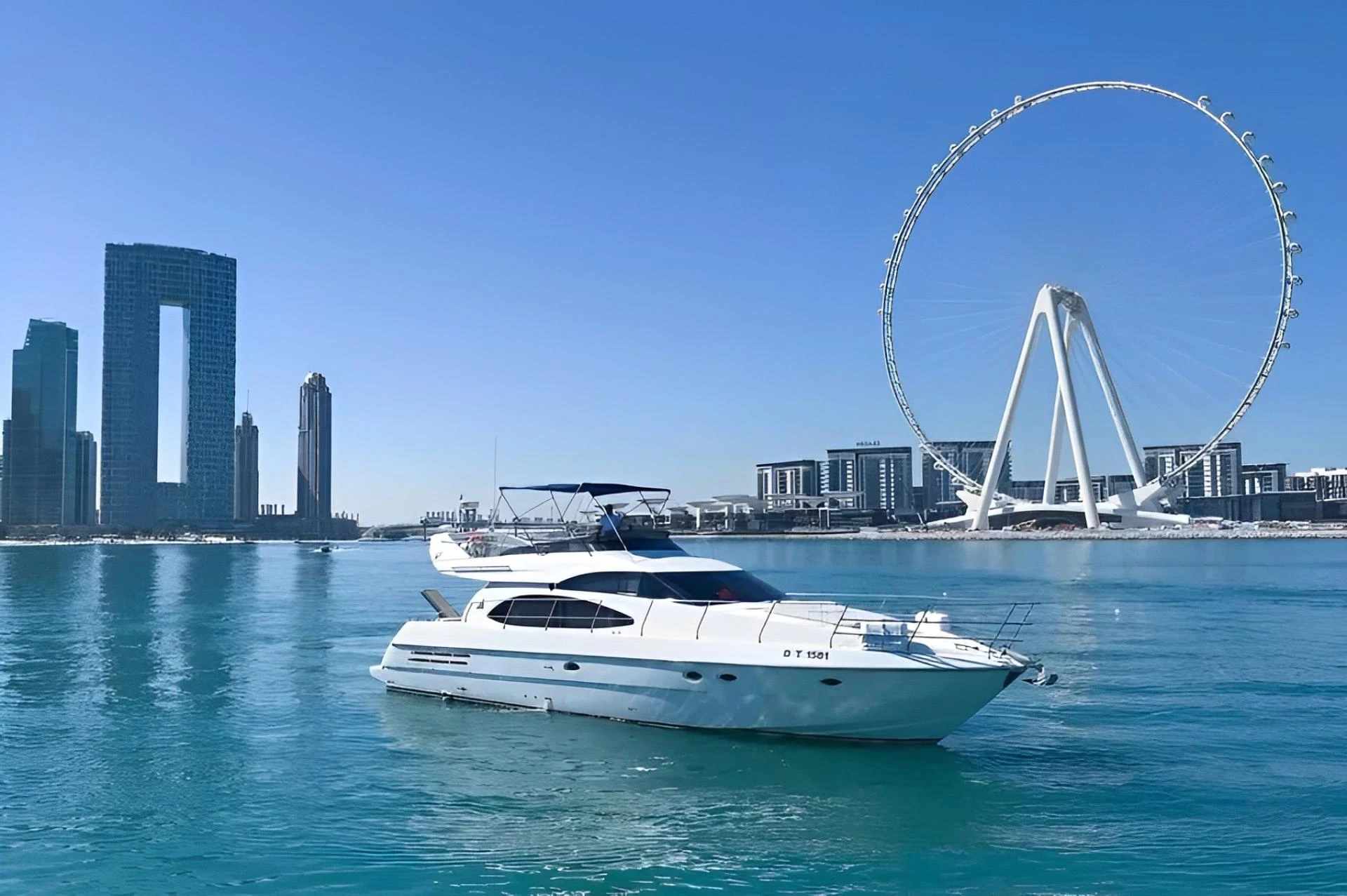 The ideal approach to dressing for a yacht party