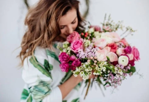 Picking the Best Flower Delivery Service: 8 Must-Know Tips