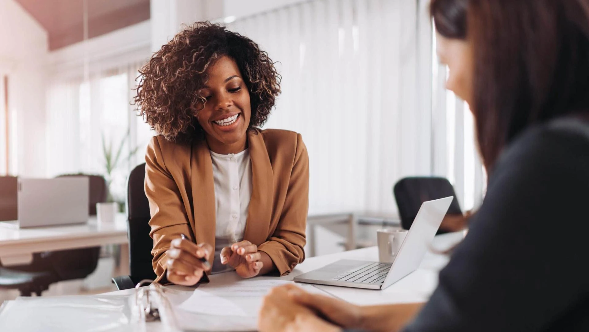 Top reasons why I should choose cryptocurrency advisory services