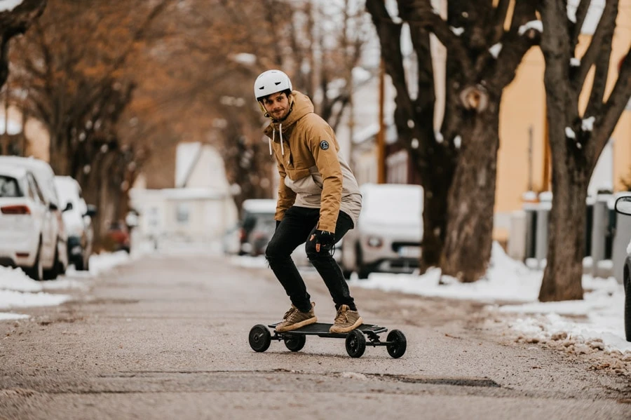 8 Points To Consider While Selecting An Electric Skateboard