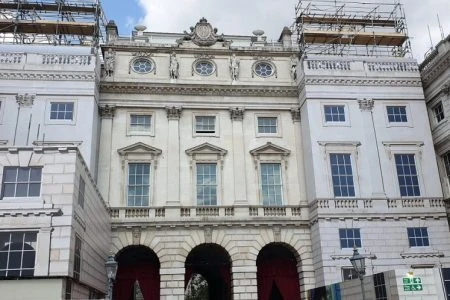 Building Wraps: The Evolution of Urban Artistry and Expression