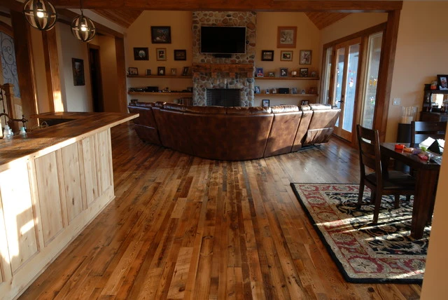 Laminate Flooring Excellence: Elmwood Flooring Inc. ChicagoTransformation