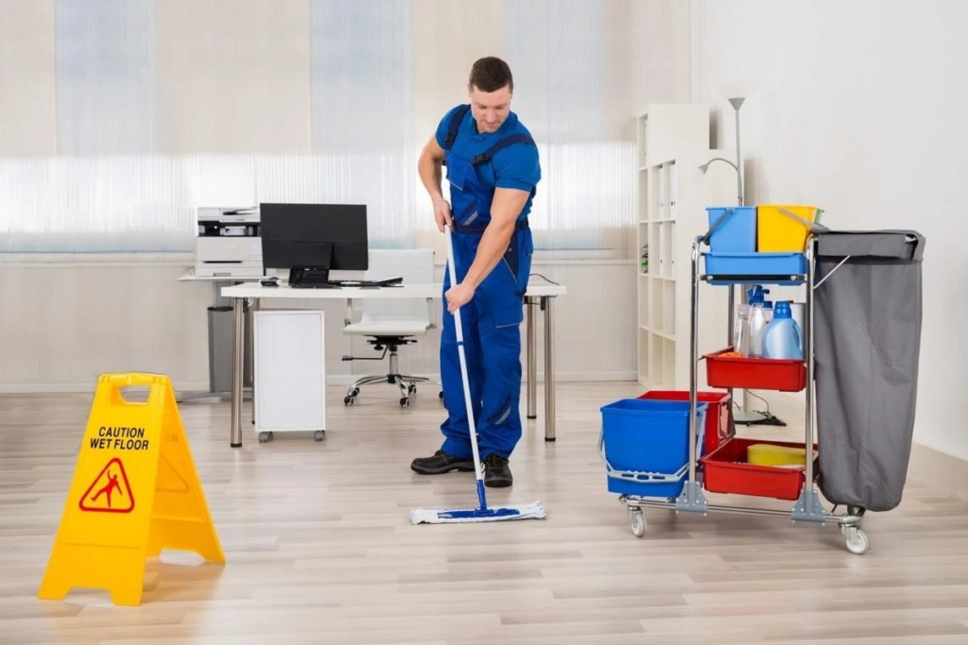 5 Essential Services You Should Expect from Your Commercial Cleaning Provider