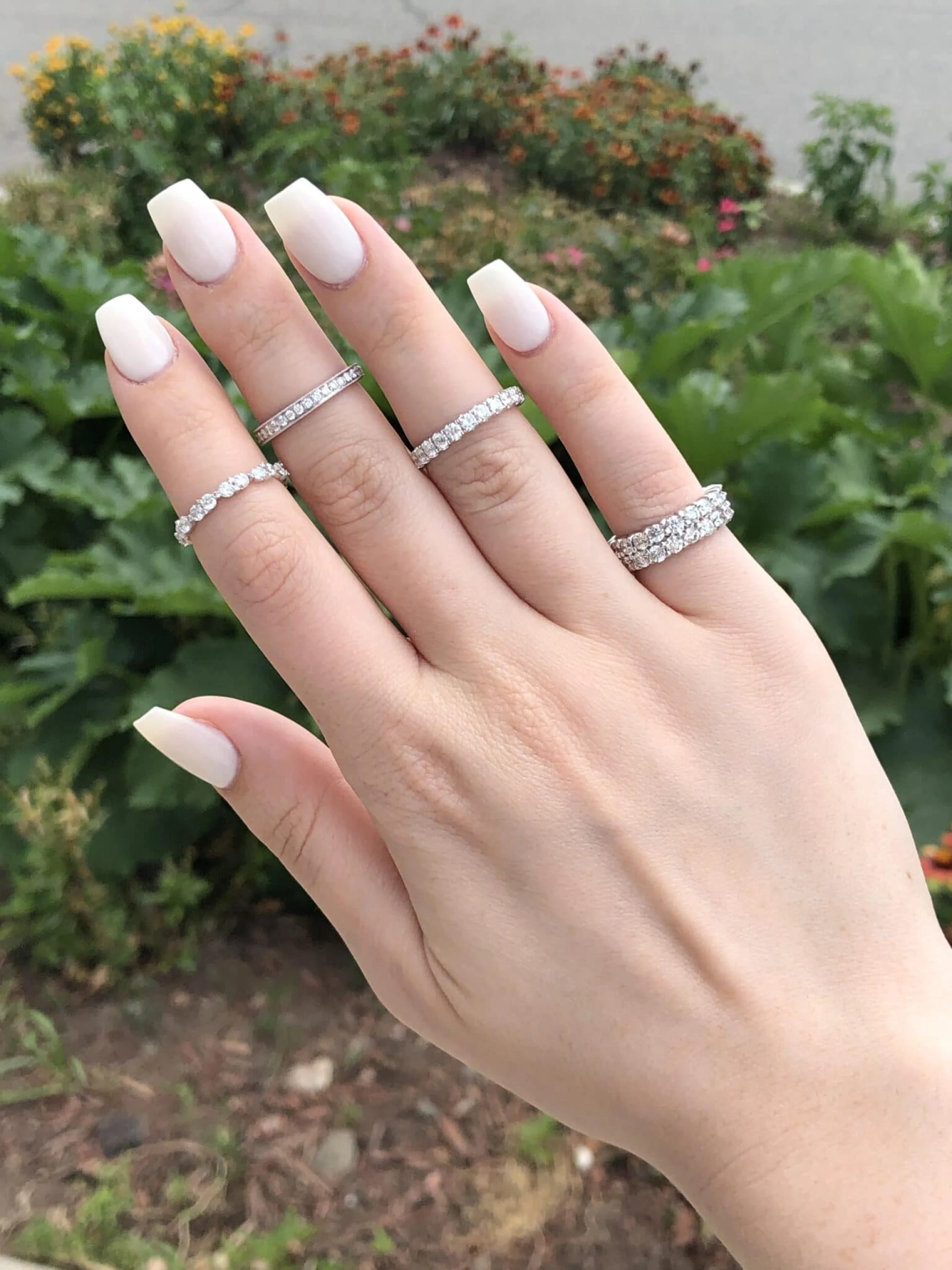 CHOOSING SIDE STONES FOR YOUR THREE-STONE ENGAGEMENT RING