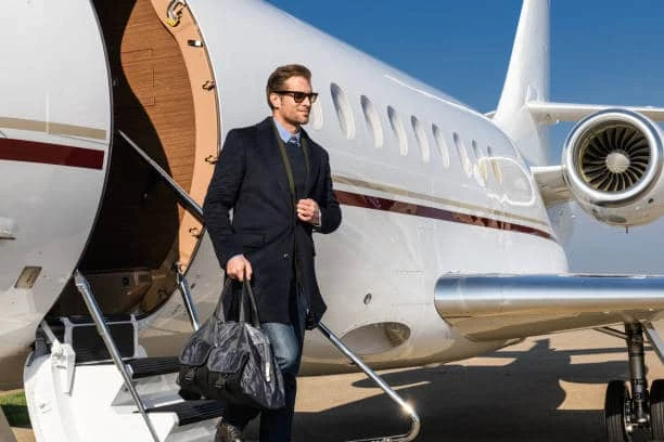 HOW DO I ESTIMATE PRIVATE JET CHARTER COST?