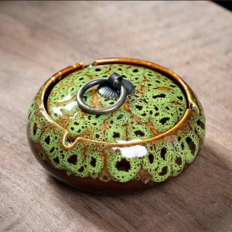 Der beste Aschenbecher mit Deckel und 6 Gründe, warum Sie einen brauchen könnten