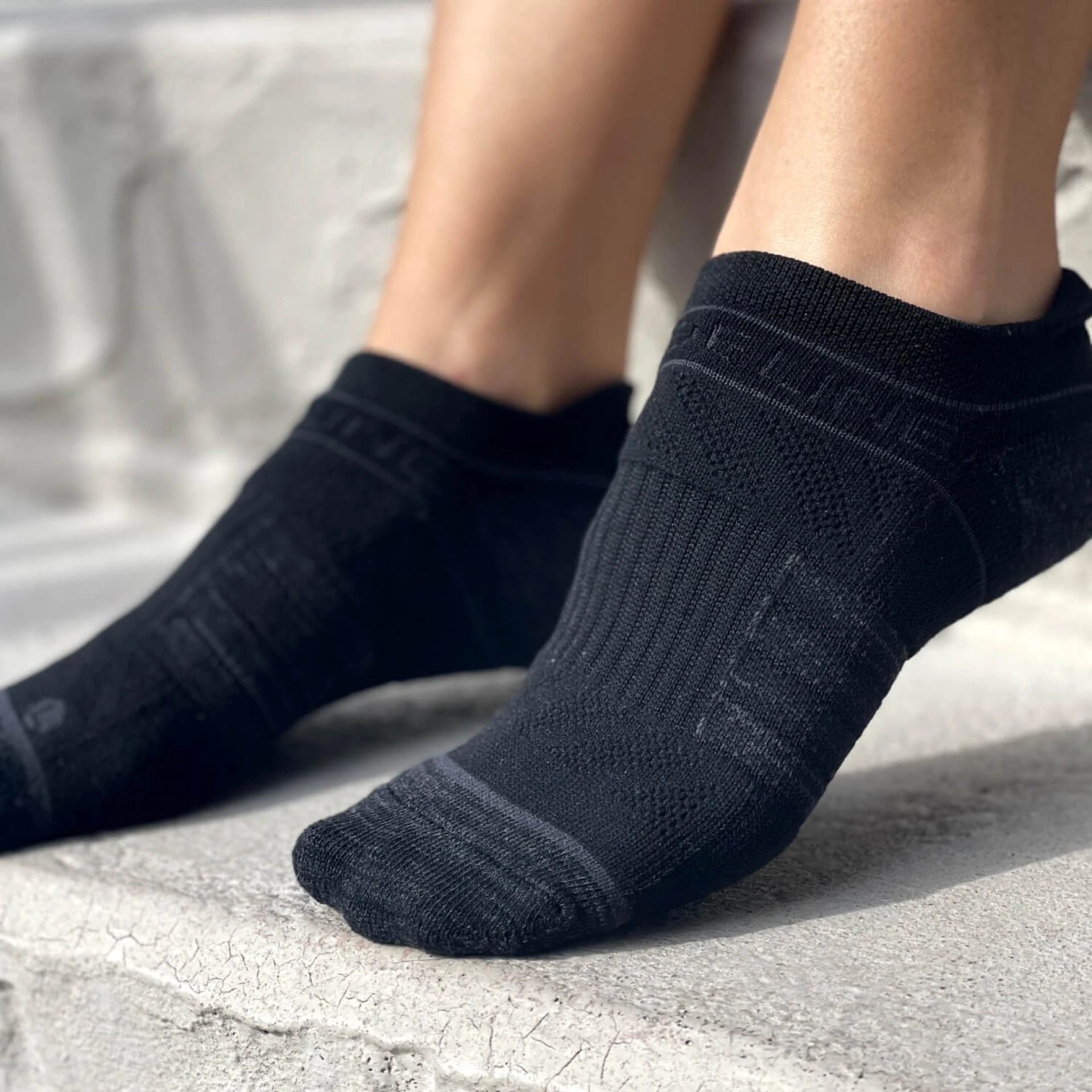 Embrace the Summer Vibe: The Cool Benefits of Ankle Socks